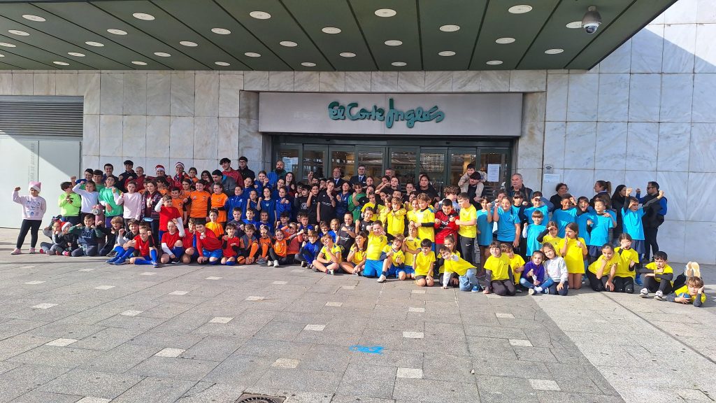Éxito IV Jornada de Balonmano Calle El Corte Inglés